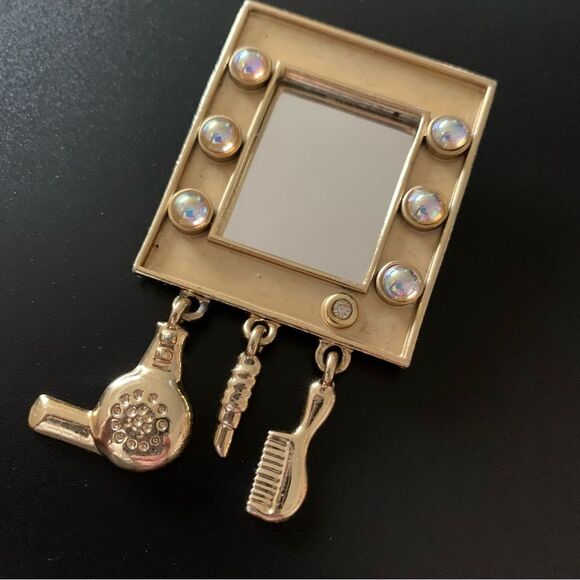 Vintage AJC Gold Vanity Charm Brooch - Picture 3 of 4